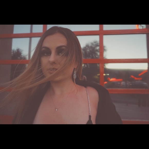 Black one piece - Picture 2 of 3